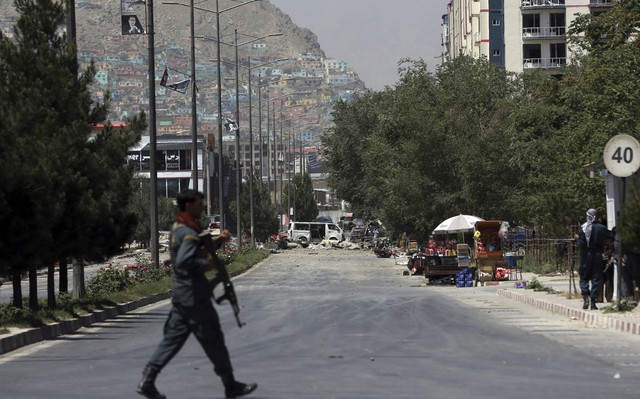 Đánh bom gần Đại sứ quản Mỹ tại Afghanistan, ít nhất 34 người thiệt mạng - Ảnh 2.