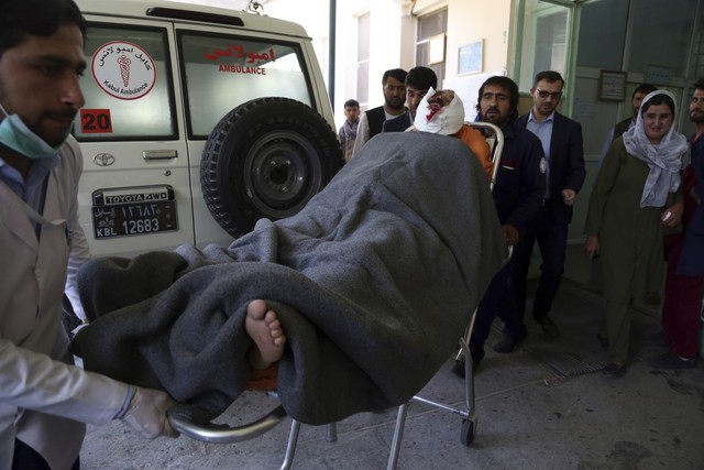 Đánh bom gần Đại sứ quản Mỹ tại Afghanistan, ít nhất 34 người thiệt mạng - Ảnh 5.