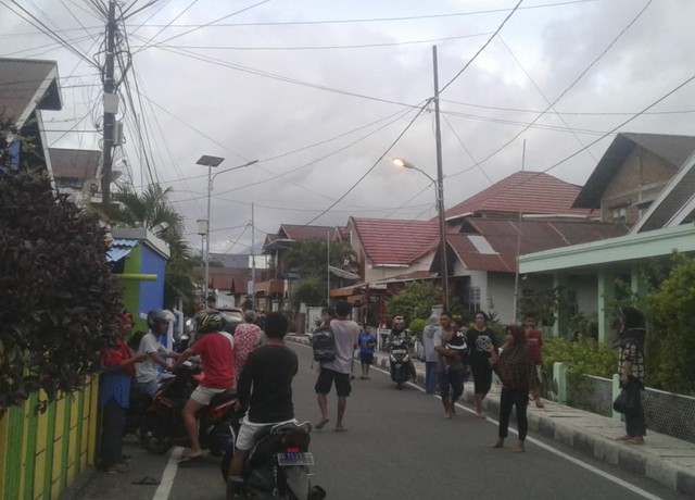 Động đất cực mạnh tấn công Indonesia - Ảnh 1.