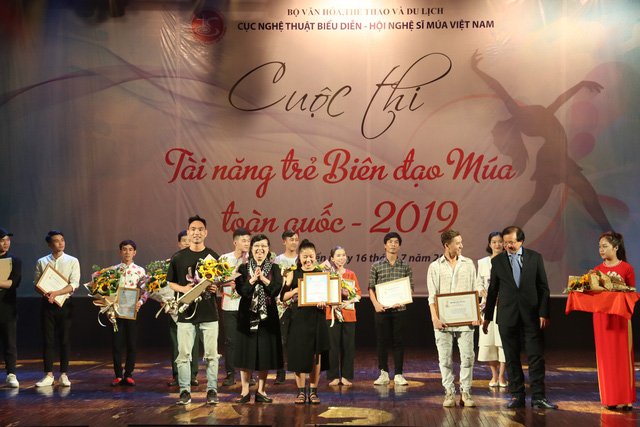 Cuộc thi Tài năng trẻ Biên đạo múa toàn quốc 2019: Vinh danh những biên đạo xuất sắc nhất - Ảnh 3.