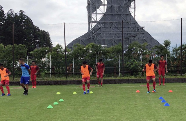 ĐT U18 Việt Nam phục hồi thể lực và chuẩn bị cho trận đấu tập thứ hai tại Gotemba - Ảnh 4.