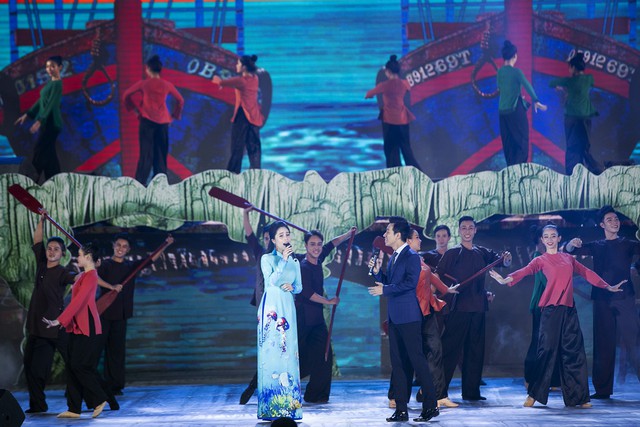 Ca nương Kiều Anh đọ sắc cùng Đinh Hương tại Lễ hội hang động Quảng Bình 2019 - Ảnh 2.