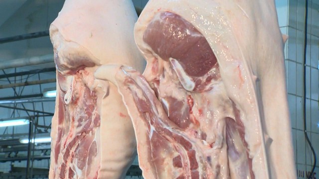 Giá thịt lợn tại Trung Quốc sẽ giảm trong năm tới nhờ tăng nguồn cung - Ảnh 1.