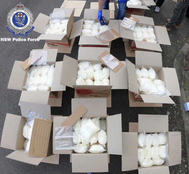 Australia phát hiện hơn 270kg ma túy đá trong vụ va chạm giao thông - Ảnh 1.