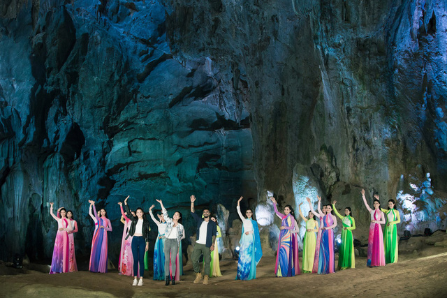 Đạo diễn Hoàng Nhật Nam đưa dàn mẫu trình diễn thời trang trong... hang động - Ảnh 4.