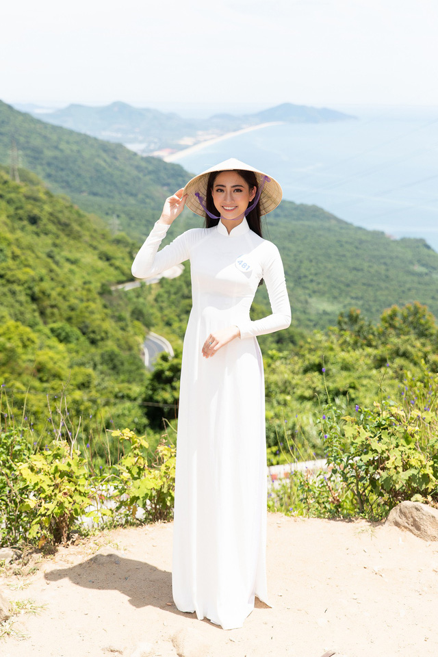 Thí sinh Miss World Việt Nam diện áo dài, nón lá check-in khắp Đà Nẵng - Ảnh 11.