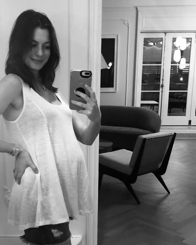 Anne Hathaway chuẩn bị đón chào em bé thứ hai - Ảnh 1.