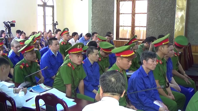 Tuyên phạt 17 bị cáo vụ án sai phạm đền bù dự án thủy điện Sơn La - Ảnh 1.