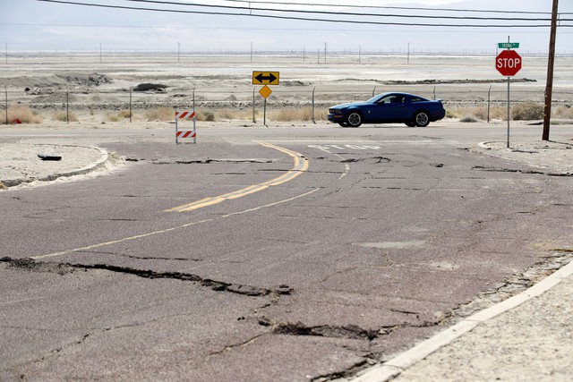 Ban bố tình trạng khẩn cấp ở California (Mỹ) sau 2 trận động đất liên tiếp - Ảnh 8.