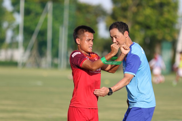 Lần đầu ra mắt thầy Park, các cầu thủ U23 Việt Nam tập luyện hăng say - Ảnh 3.