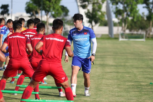 Lần đầu ra mắt thầy Park, các cầu thủ U23 Việt Nam tập luyện hăng say - Ảnh 2.
