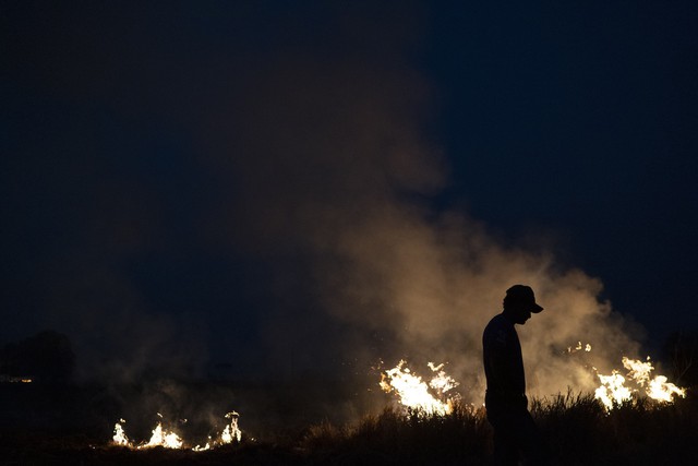 Cháy rừng Amazon, nhiều nước EU cảnh báo hạn chế thương mại với Brazil - Ảnh 1.
