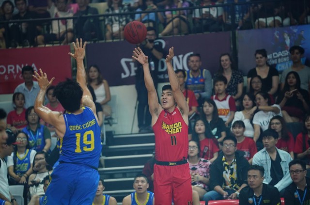 VBA Playoffs 2019: Saigon Heat giành chiến thắng lịch sử - Ảnh 1.