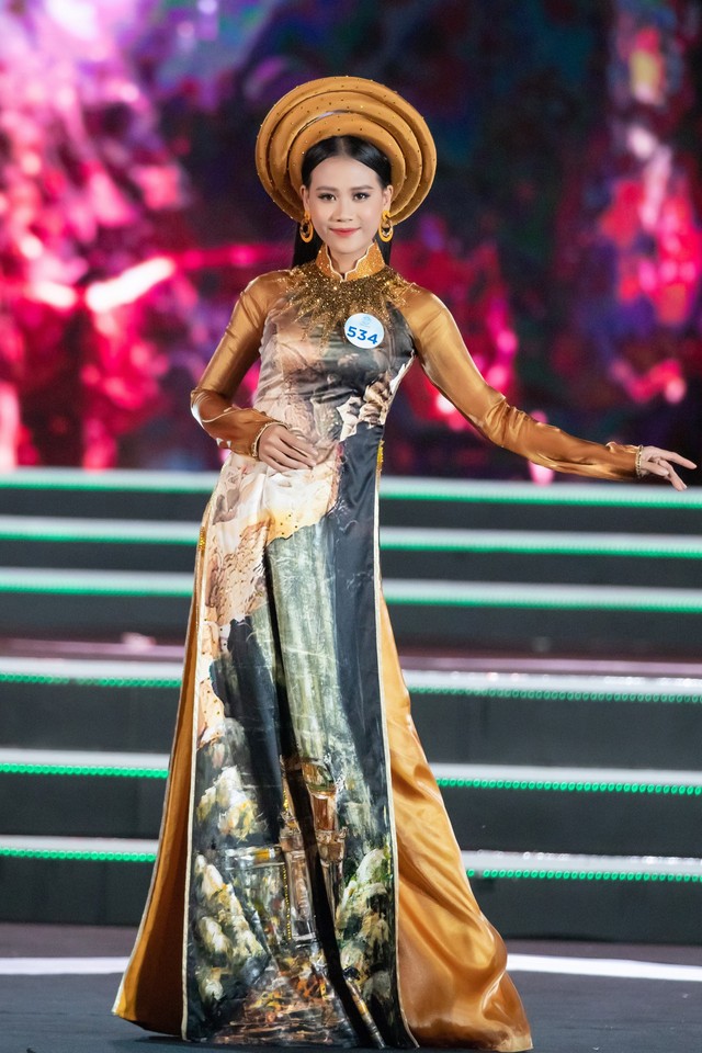 Dàn thí sinh Miss World Việt Nam 2019 khoe dáng thướt tha với áo dài - Ảnh 15.