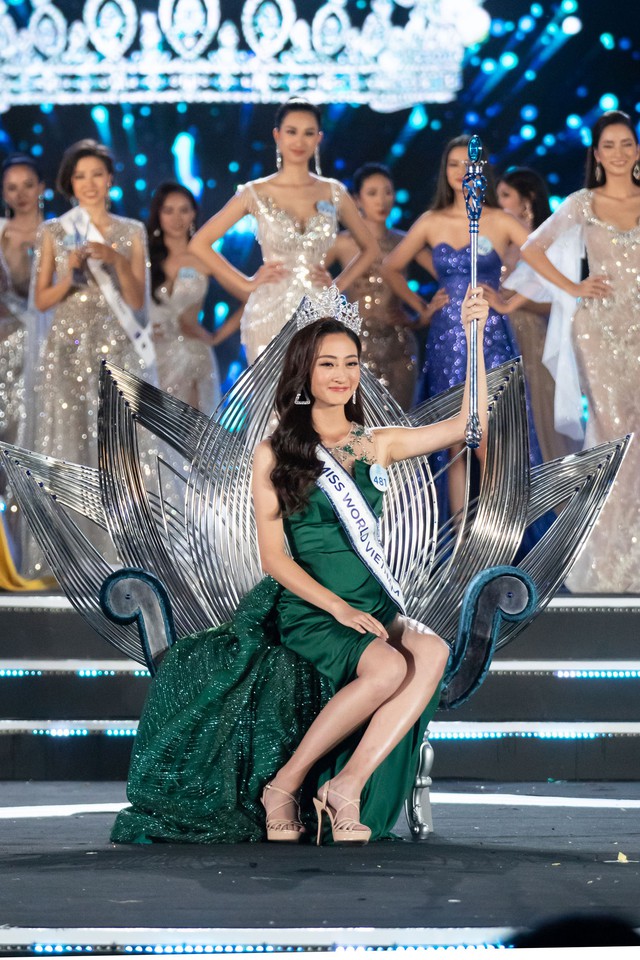 VIDEO: Khoảnh khắc Lương Thùy Linh đăng quang Hoa hậu thế giới Việt Nam 2019 - Ảnh 4.