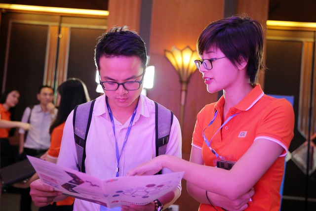Nhiều giải pháp chuyển đổi số được giới thiệu tại Vietnam ICT Summit 2019 - Ảnh 6.