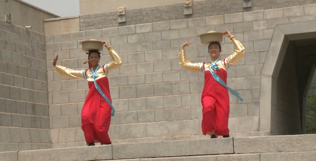 Bán kết Cuộc đua kỳ thú 2019: Đỗ Mỹ Linh được khen hết lời trong điệu múa Triều Tiên - Ảnh 5.