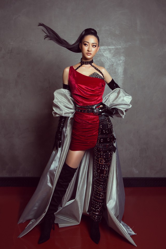 Diện trang phục lạ mắt làm vedette, Hoa hậu Lương Thùy Linh gây bất ngờ với thần thái đỉnh cao - Ảnh 5.