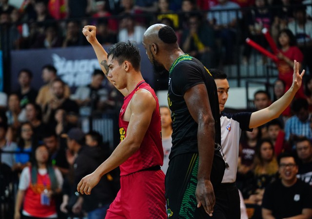 VBA Finals 2019 - game 4: Saigon Heat cân bằng tỉ số 2 - 2 - Ảnh 1.