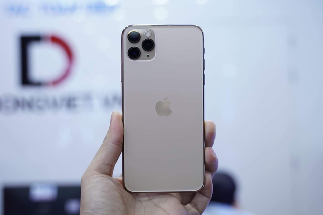 Mở hộp iPhone 11 Pro Max đầu tiên về Việt Nam dù thế giới chưa bán ra - Ảnh 1.