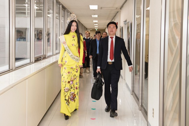 Hoa hậu Phương Khánh diện áo dài nền nã thăm tỉnh Fukuoka trong vai trò đại sứ Nhật ngữ - Ảnh 3.