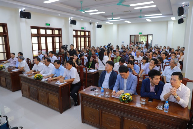 Trao tặng 220 xe lăn cho người khuyết tật tỉnh Bắc Ninh năm 2019 - Ảnh 2.