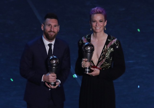 Messi giành giải Cầu thủ xuất sắc nhất năm - Ảnh 2.