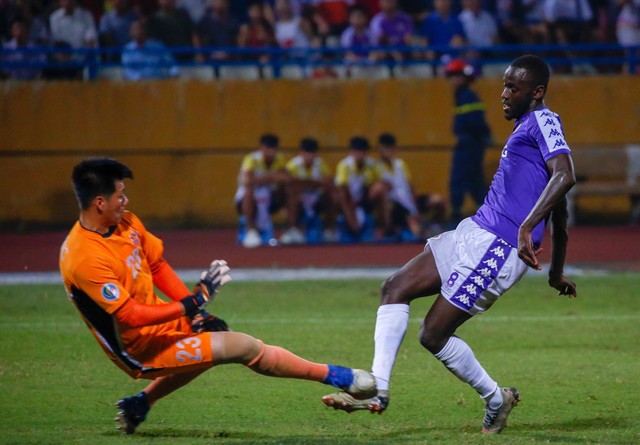 Chung kết lượt đi liên khu vực AFC Cup 2019: Phung phí cơ hội, CLB Hà Nội hòa đáng tiếc trước CLB 4.25 - Ảnh 2.