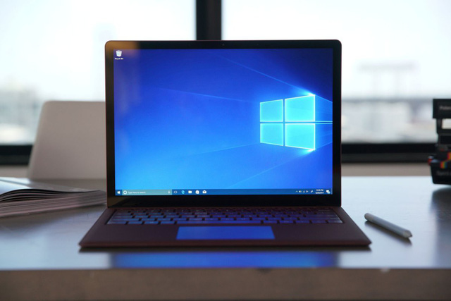 Windows 10 sắp đạt cột mốc 1 tỷ thiết bị sử dụng - Ảnh 1.