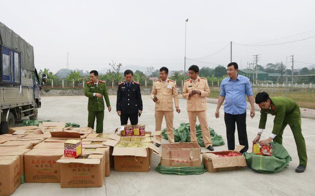 Liên tiếp bắt giữ các vụ buôn pháo lậu tại Yên Bái, Quảng Ninh - Ảnh 1.
