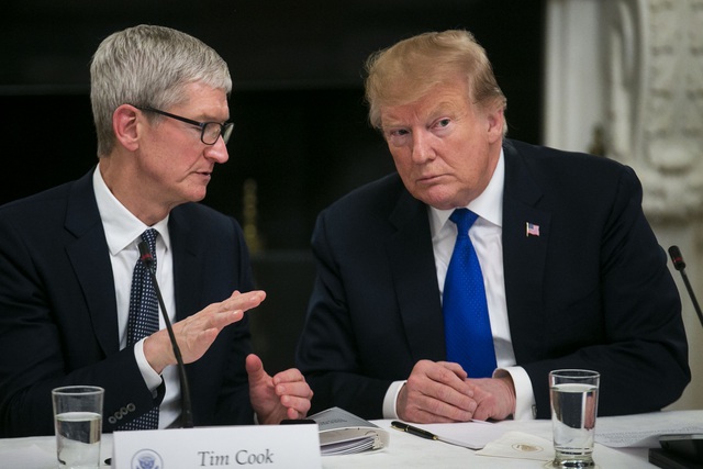 Tổng thống Trump mắng Apple vì từ chối mở khóa iPhone - Ảnh 2.