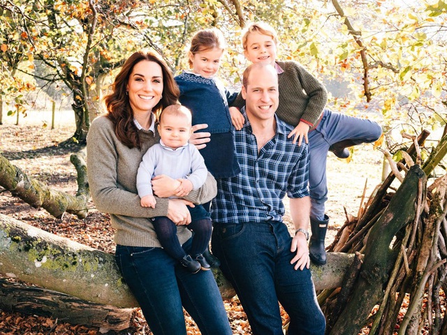 Vợ chồng hoàng tử William sẽ không sinh thêm con - Ảnh 1.