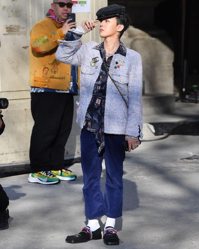 GDragon BIGBANG arrived  show Chanel Paris 24 January 2023 Fashion Week   YouTube
