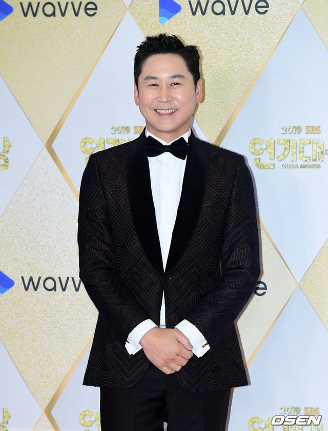 Loạt sao thắp sáng thảm đỏ SBS Drama Awards 2019 - Ảnh 20.