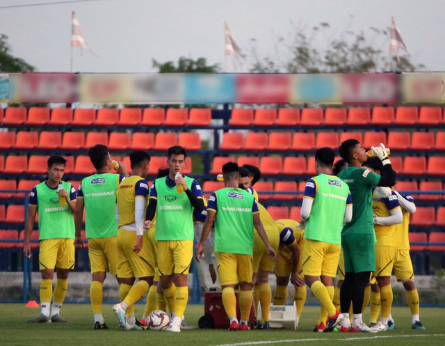ĐT U23 Việt Nam tích cực tập luyện tại Thái Lan - Ảnh 4.