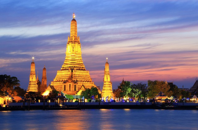 Du lịch Thái Lan: Những ngôi chùa nhất định bạn phải ghé thăm khi tới Bangkok - Ảnh 1.