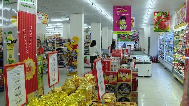 Các siêu thị đã gom được 90% lượng hàng hóa phục vụ Tết Nguyên đán - Ảnh 1.
