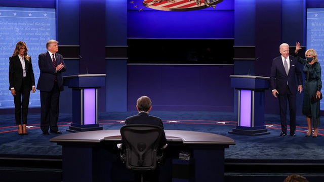 Donald Trump - Joe Biden: Ai thể hiện tốt hơn trong phiên tranh luận đầu tiên? - Ảnh 2.