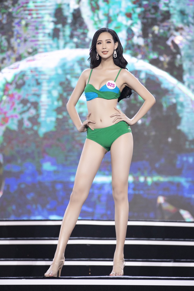 hoa hau viet nam 2 7 1602342071845736375220 Bỏng mắt trước phần thi bikini Bán kết Hoa hậu Việt Nam 2020