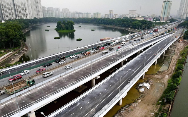 The bridges are expected to ease congestion in the Linh Dam area.