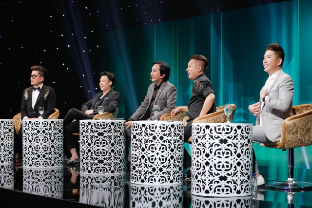 NSƯT Kim Tử Long “đứng hình” khi vợ bất ngờ xuất hiện trên sân khấu Ca sĩ ẩn danh - Ảnh 2.