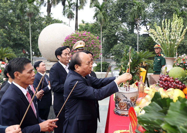 Thủ tướng Nguyễn Xuân Phúc dự Đại hội Đảng bộ thành phố Hải Phòng - Ảnh 1.