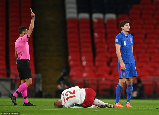 Harry Maguire nhận thẻ đỏ, ĐT Anh thua Đan Mạch ngay trên sân nhà (UEFA Nations League 2020/21) - Ảnh 2.