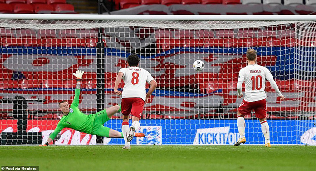 Harry Maguire nhận thẻ đỏ, ĐT Anh thua Đan Mạch ngay trên sân nhà (UEFA Nations League 2020/21) - Ảnh 3.