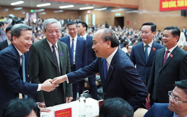 Thủ tướng dự khai mạc Đại hội đại biểu Đảng bộ tỉnh Nghệ An - Ảnh 2.