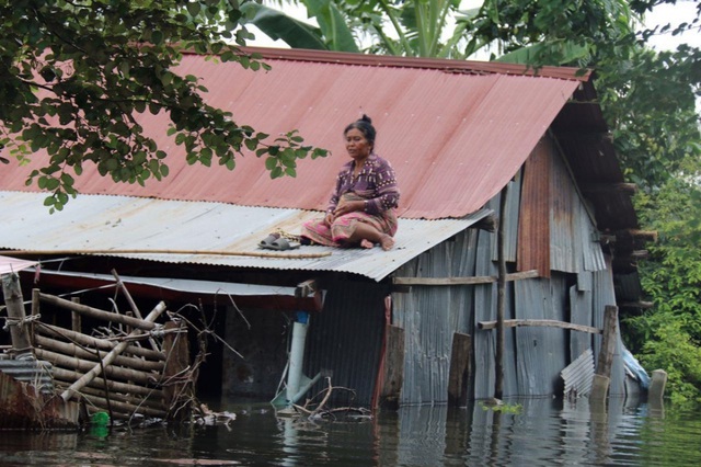 24 người thiệt mạng vì mưa lũ ở Campuchia - Ảnh 1.