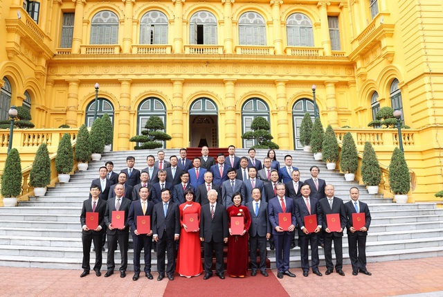 Trao quyết định bổ nhiệm 9 Đại sứ Việt Nam tại nước ngoài - Ảnh 3.