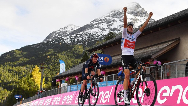 Jai Hindley về nhất chặng 18 Giro dItalia 2020 - Ảnh 3.