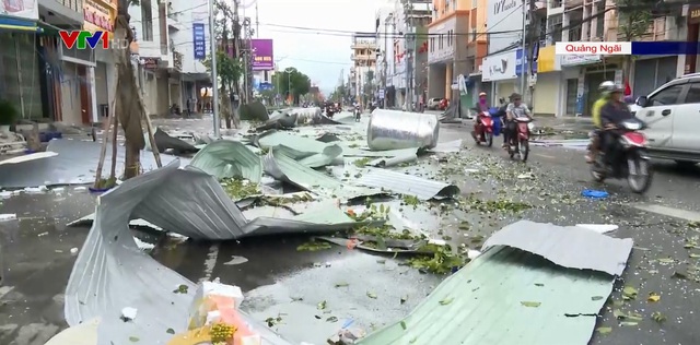 Các tỉnh miền Trung, Tây Nguyên thiệt hại về người và của do bão số 9 - Ảnh 1.