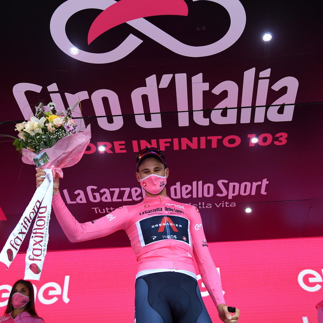 Filippo Ganna đạt thành tích tốt nhất chặng 1 Giro d’Italia - Ảnh 1.